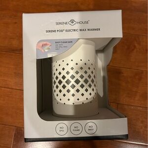 Serene House White Electric Wax Warmer brand new